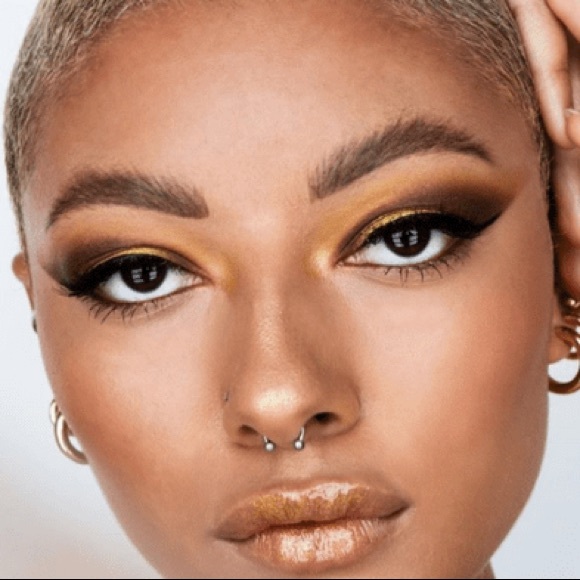 Urban Decay Honey Scented Sparkling Body Powder - Picture 5 of 10